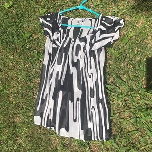 Duo Maternity sheer top